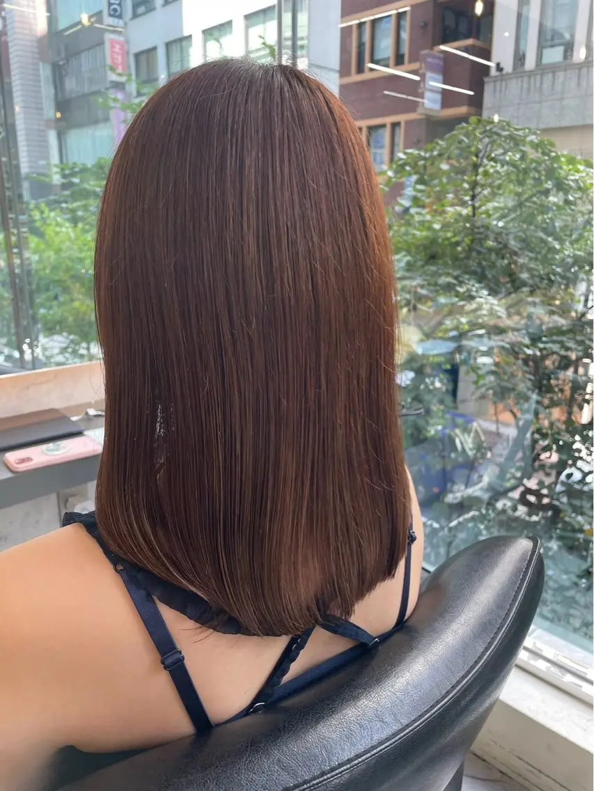 セミロング ひなこ / 艶髪のヘアスタイル