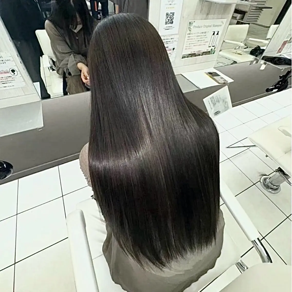【朝のヘアセットを楽に🪄】縮毛矯正で叶える美髪ストレート✨の写真