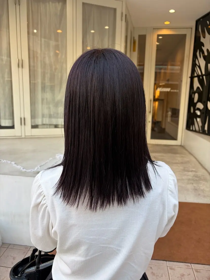 カラー ラベンダーカラー ヘアカラー 尾田 美海のヘアスタイル