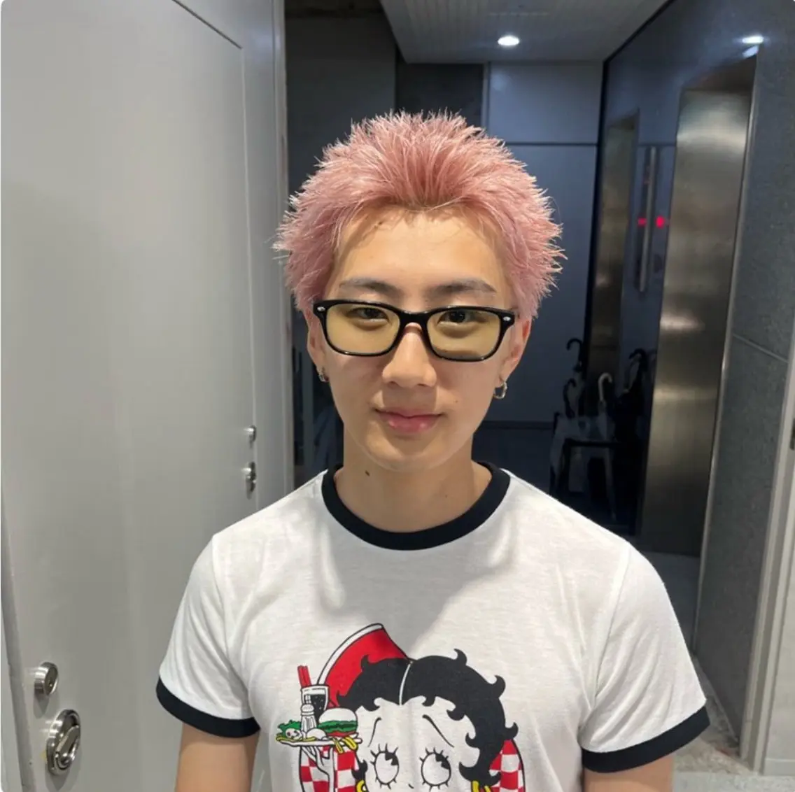 ショート カラー パーマ メンズ ピンクカラー カット ヘアカラー 🔥メンズ 特化🔥菊水皐暉🔥のヘアスタイル