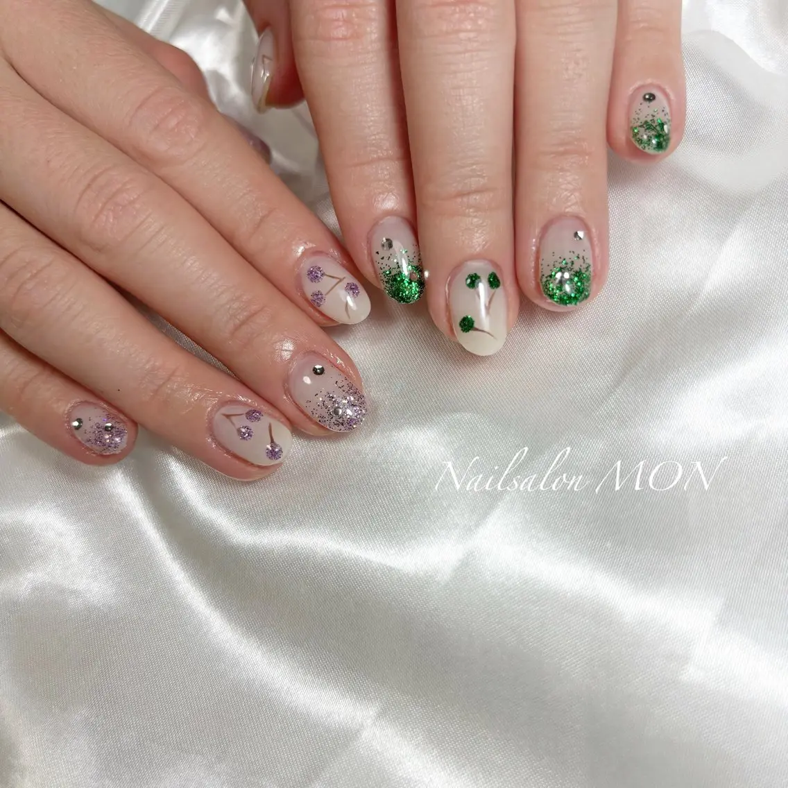ネイル ストーンネイル ハンドネイル Nailsalon MONのネイルデザイン