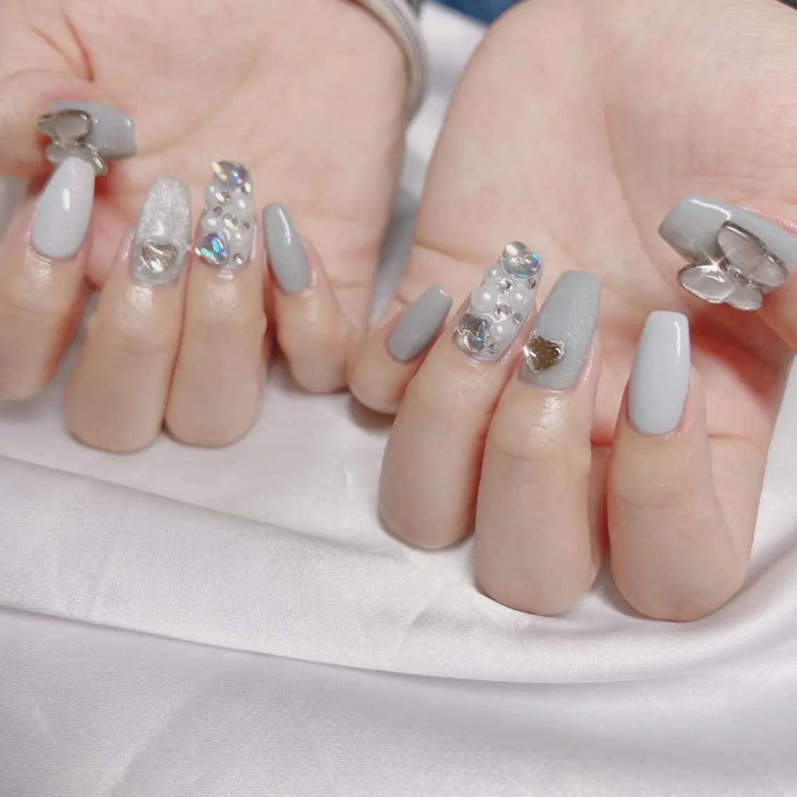 ネイル オーロラネイル フットネイル フレンチネイル ジェルネイル 韓国ネイル ハンドネイル ハンドケア 【ENサロン】 Rei🎀Nailのネイルデザイン