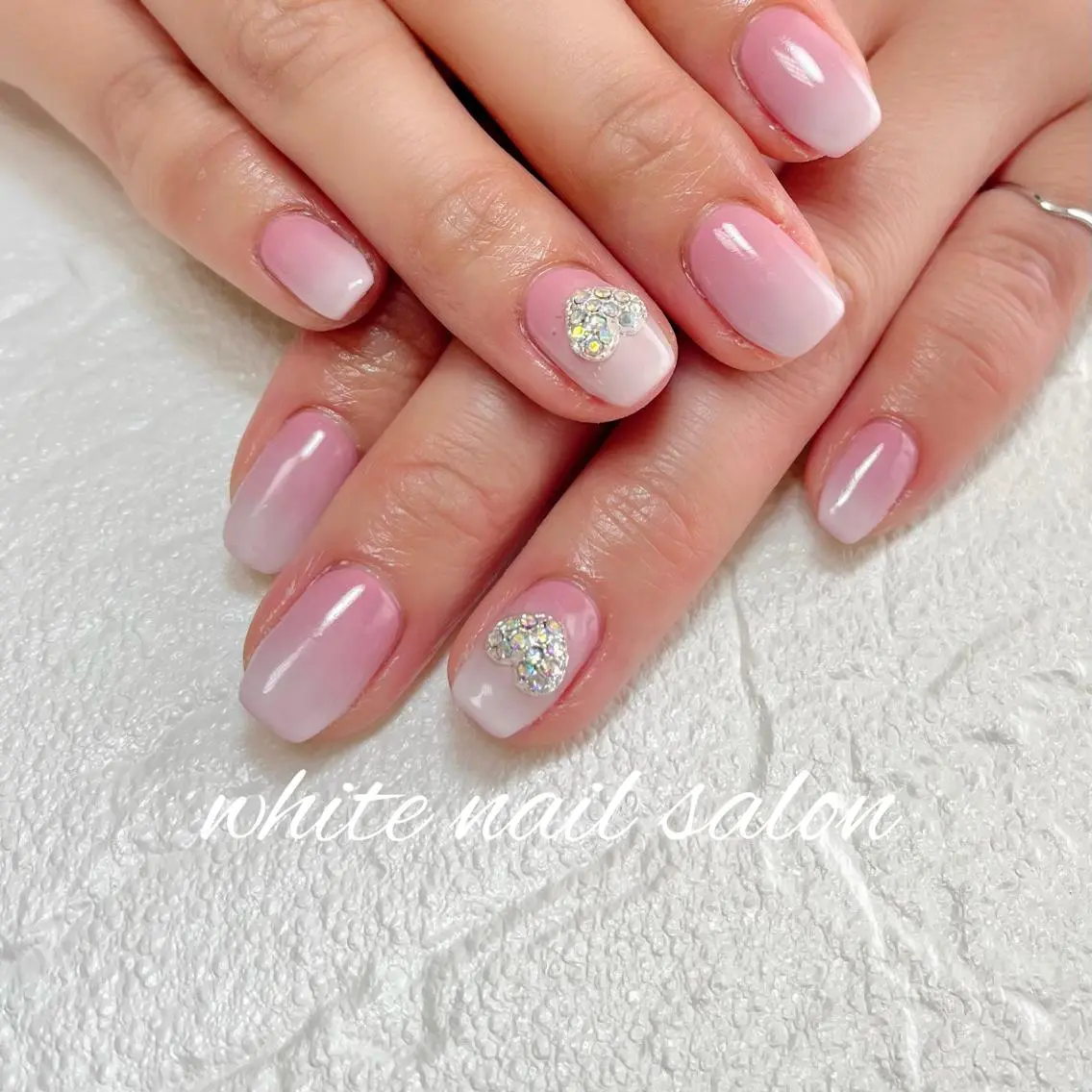 ネイル フットネイル ジェルネイル ハードジェル ラメ(グリッター) 持ち込み ハンドネイル white nail salonのネイルデザイン