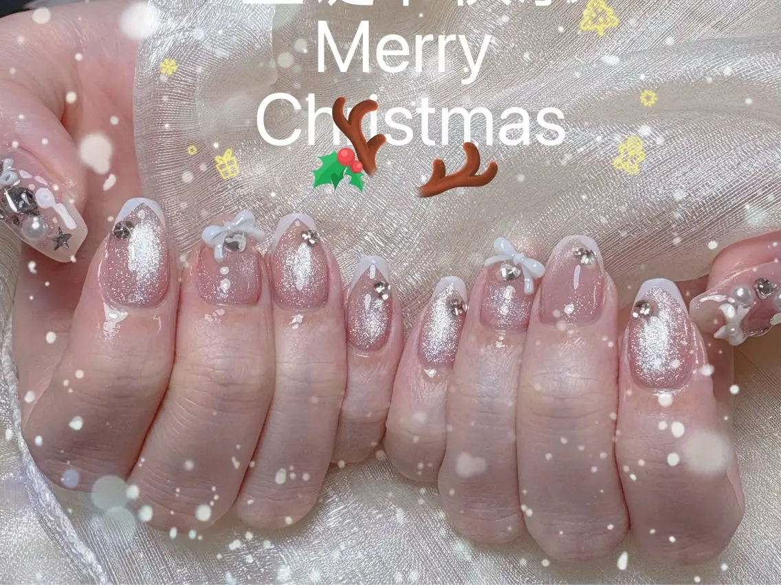 ネイル オーロラネイル フレンチネイル ジェルネイル ガラスフレンチ 韓国ネイル ハンドネイル Nail Jolieのネイルデザイン
