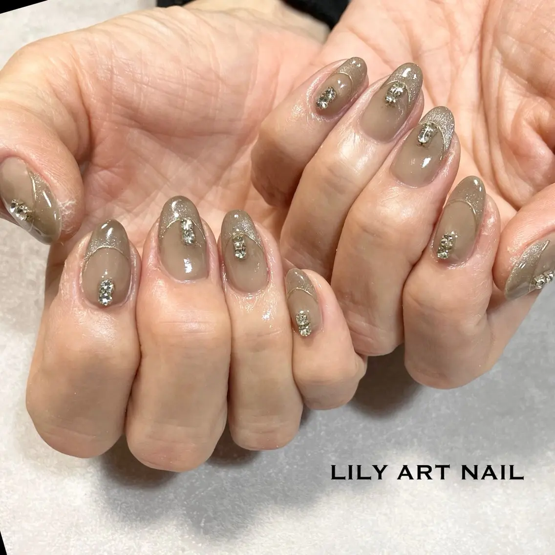 ネイル フレンチネイル マグネットネイル ハンドネイル LILY  ART NAILのネイルデザイン