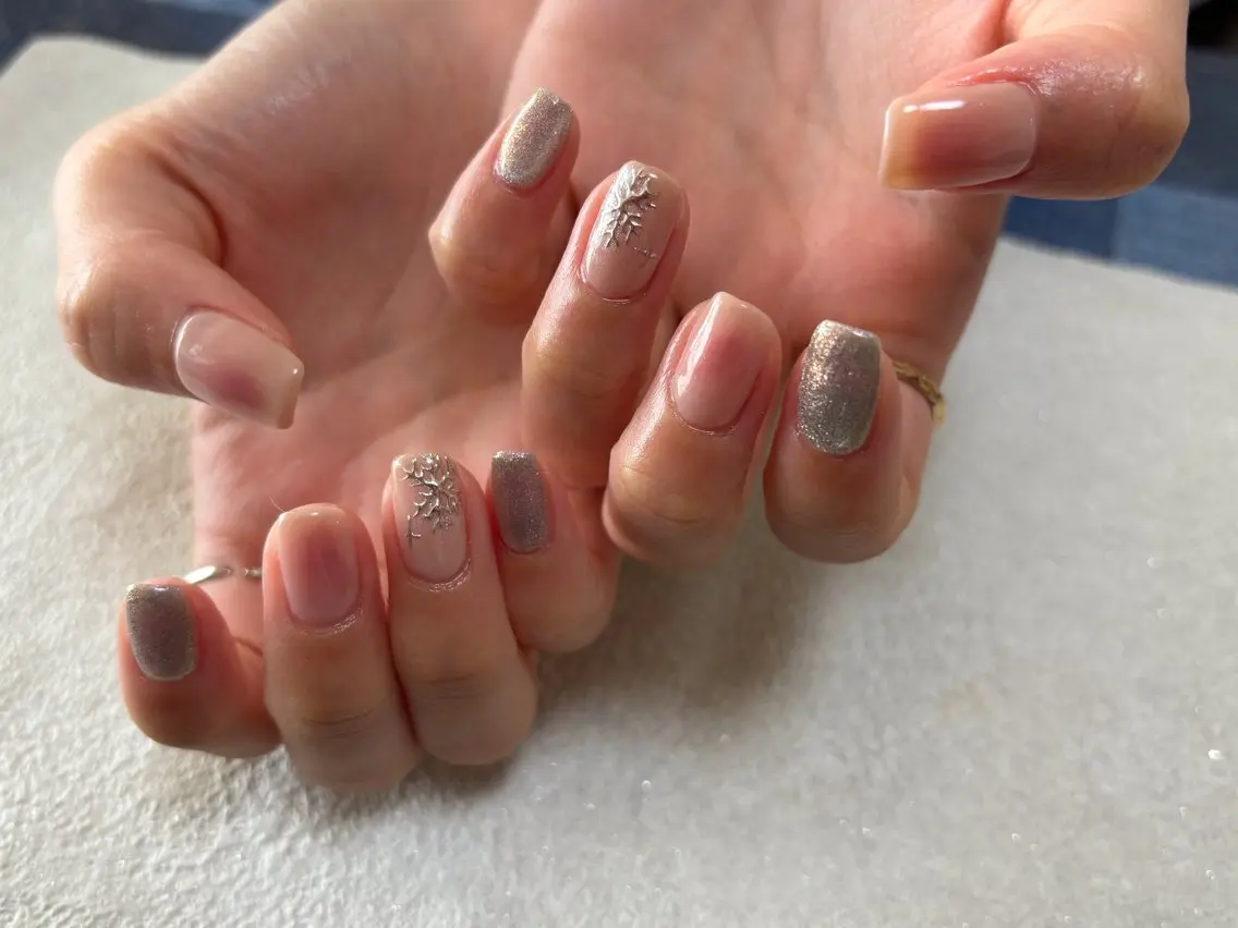 ネイル オーロラネイル フットネイル フレンチネイル ジェルネイル 韓国ネイル ハンドネイル kiki nail &brow二子玉川のネイルデザイン