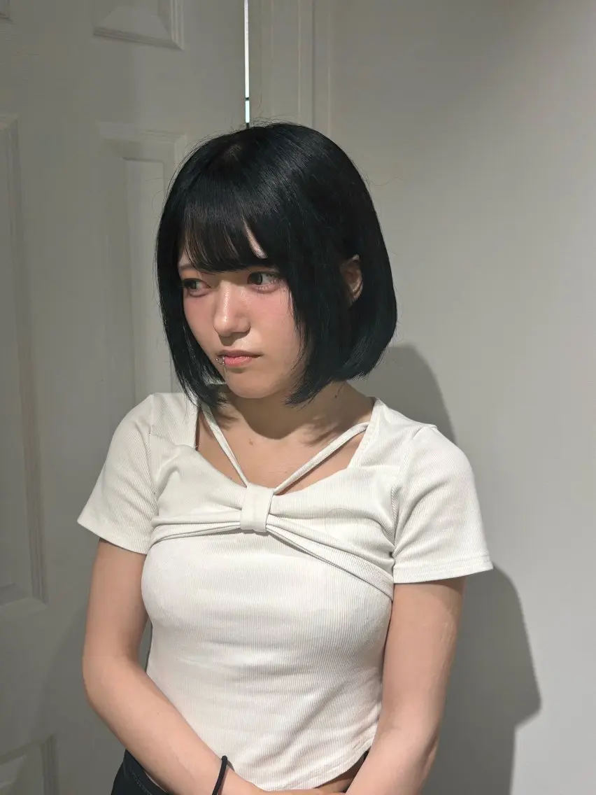カラー ブリーチ ケアブリーチ デザインカラー ダブルカラー イヤリングカラー 酸性ストレート /ハイトーン/つばさのヘアスタイル