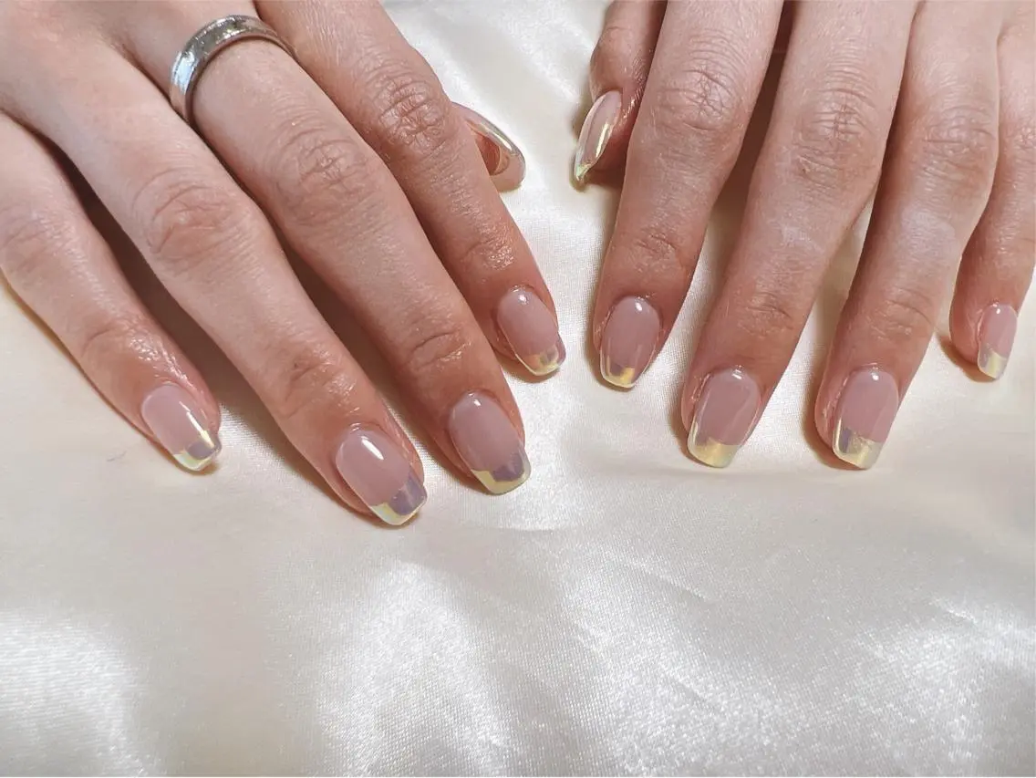 ネイル オーロラネイル フレンチネイル kiki nail &brow二子玉川のネイルデザイン