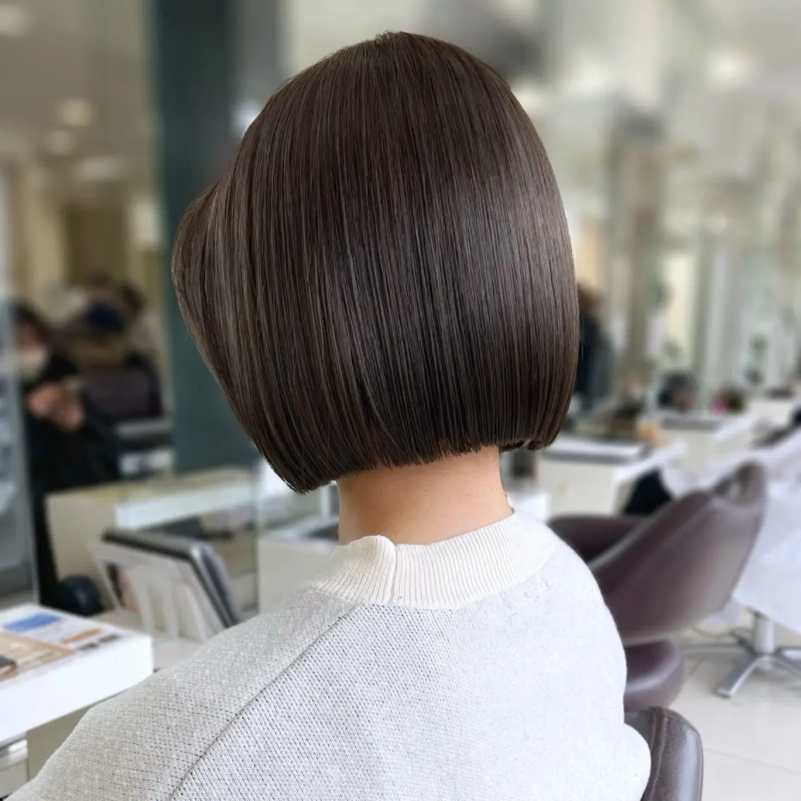 ショート カラー ❤️🔥ハイトーン /レイヤー/IORIのヘアスタイル