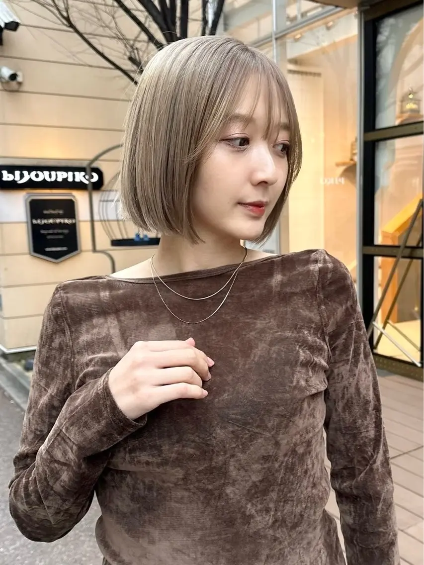 ショート カラー ヘアアレンジ ブリーチ ケアブリーチ ダブルカラー グレージュ ハイライトカラー カット ヘアカラー lani ブリーチ /ダブルカラーのヘアスタイル