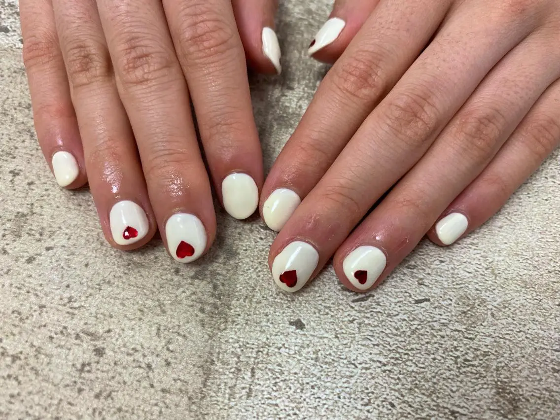 ネイル ハート ハンドネイル mogunail &blowのネイルデザイン