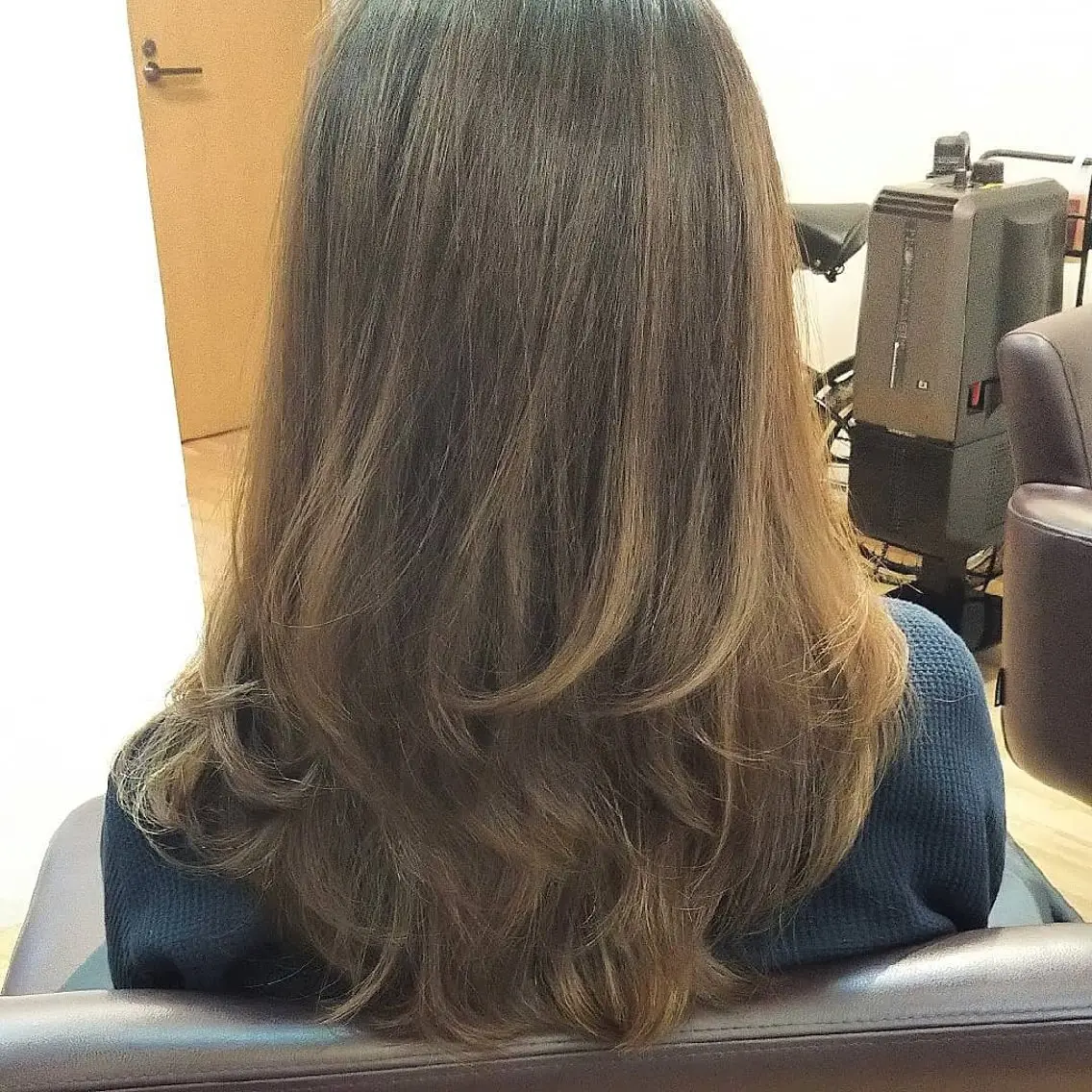 セミロング シ マのヘアスタイル