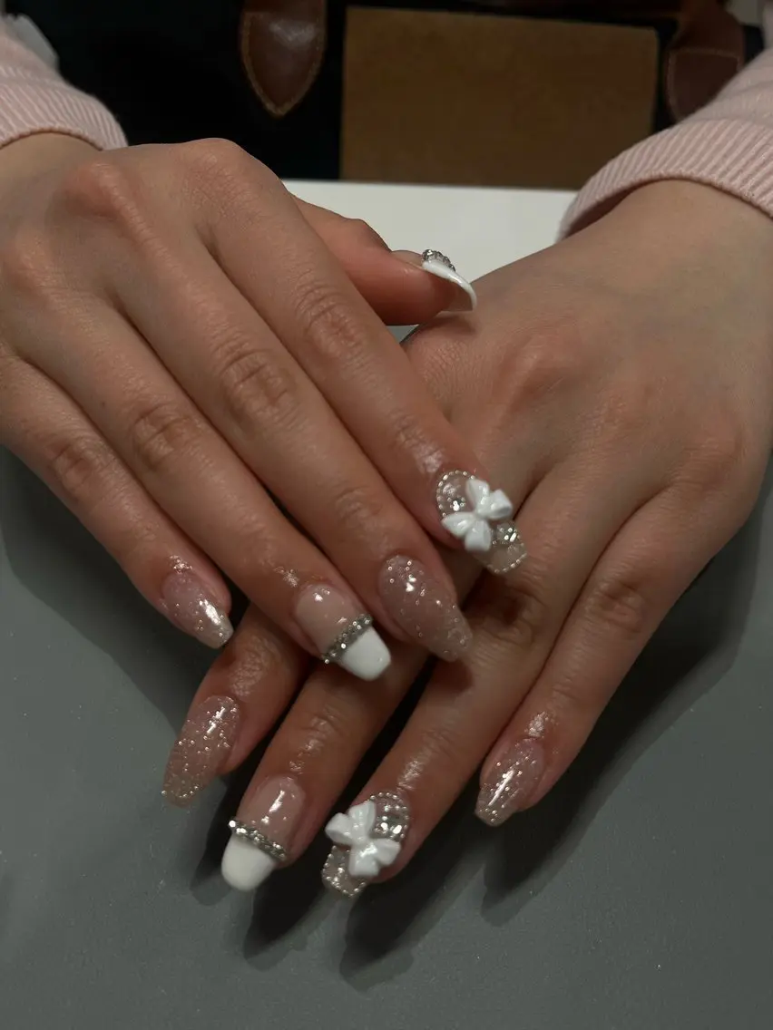ネイル ハンドネイル 𝗮𝘆𝗮𝗸𝗮 📍新宿ネイリストのネイルデザイン