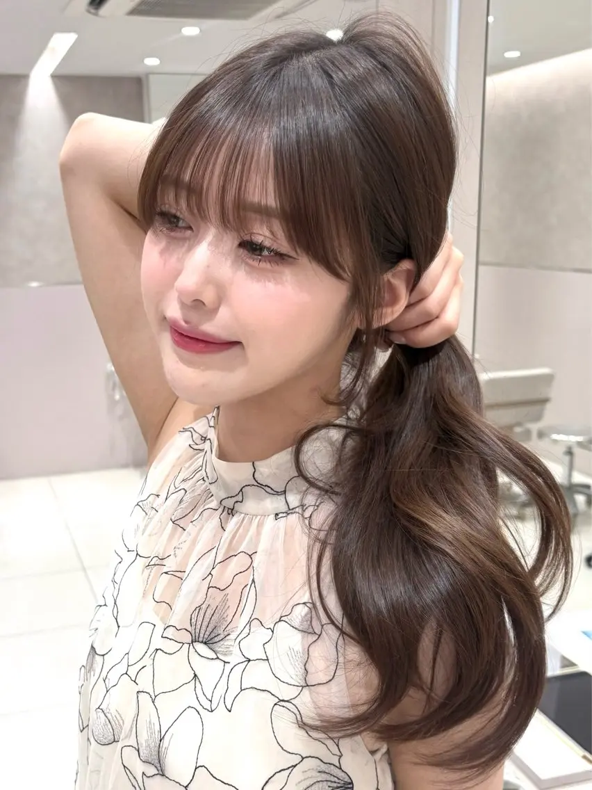 ミディアム くびれヘア レイヤーカット シースルーバング 小顔カット カット ヘアカラー トリートメント 柴田礼空/顔まわり カット/レイヤーのヘアスタイル