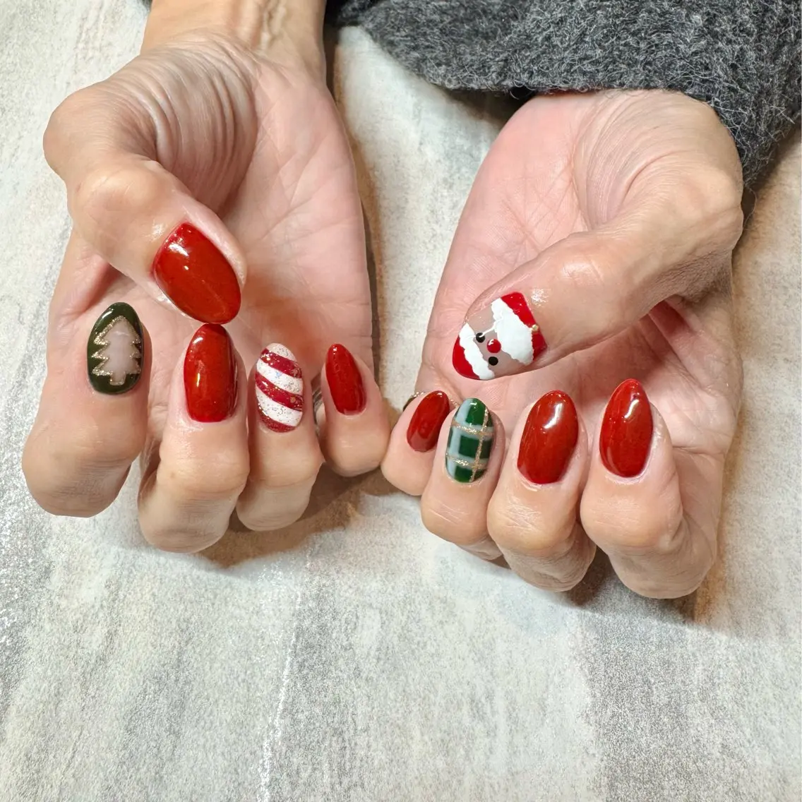ネイル 冬ネイル クリスマス MIZUKI 🌏NEWWORLDのネイルデザイン