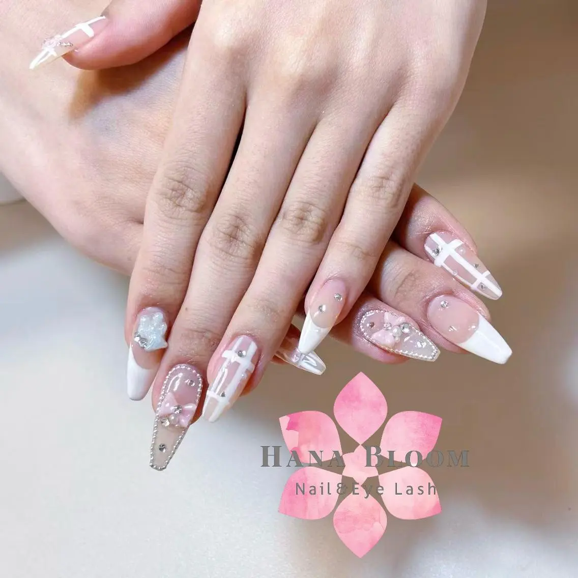 ネイル 長さ出し フットネイル 韓国ネイル マグネットネイル 持ち込み ハンドネイル ハンドケア Hana Bloom 💖初回オフ無料のネイルデザイン