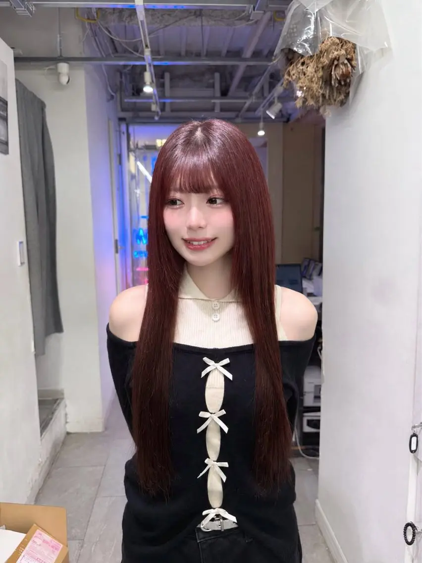 カラー エクステ 🩶ハイトーン × プルエク🩶MIWAのヘアスタイル