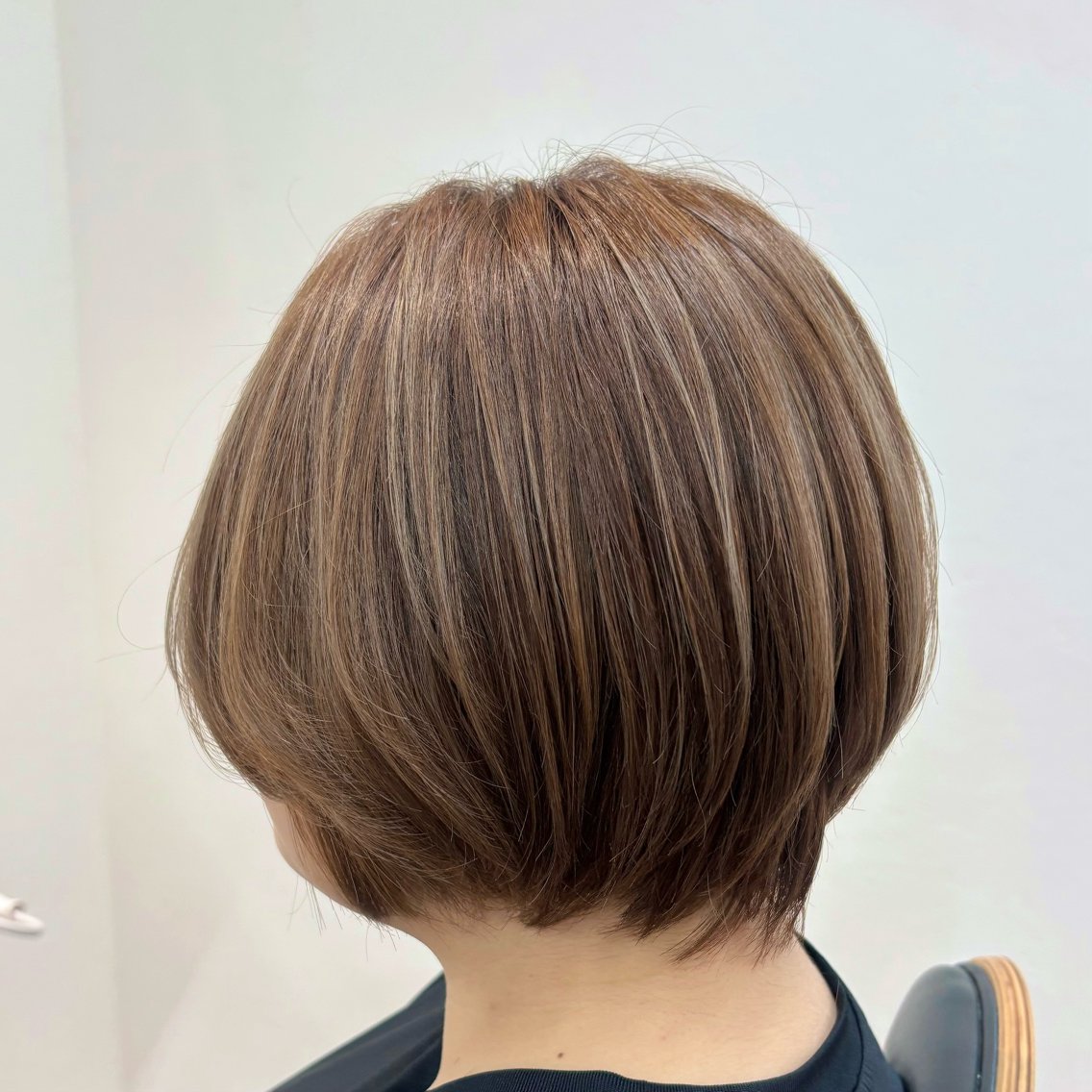ショート カット ヘアカラー トリートメント レイヤー/艶感 /透明感カラー/うみのヘアスタイル