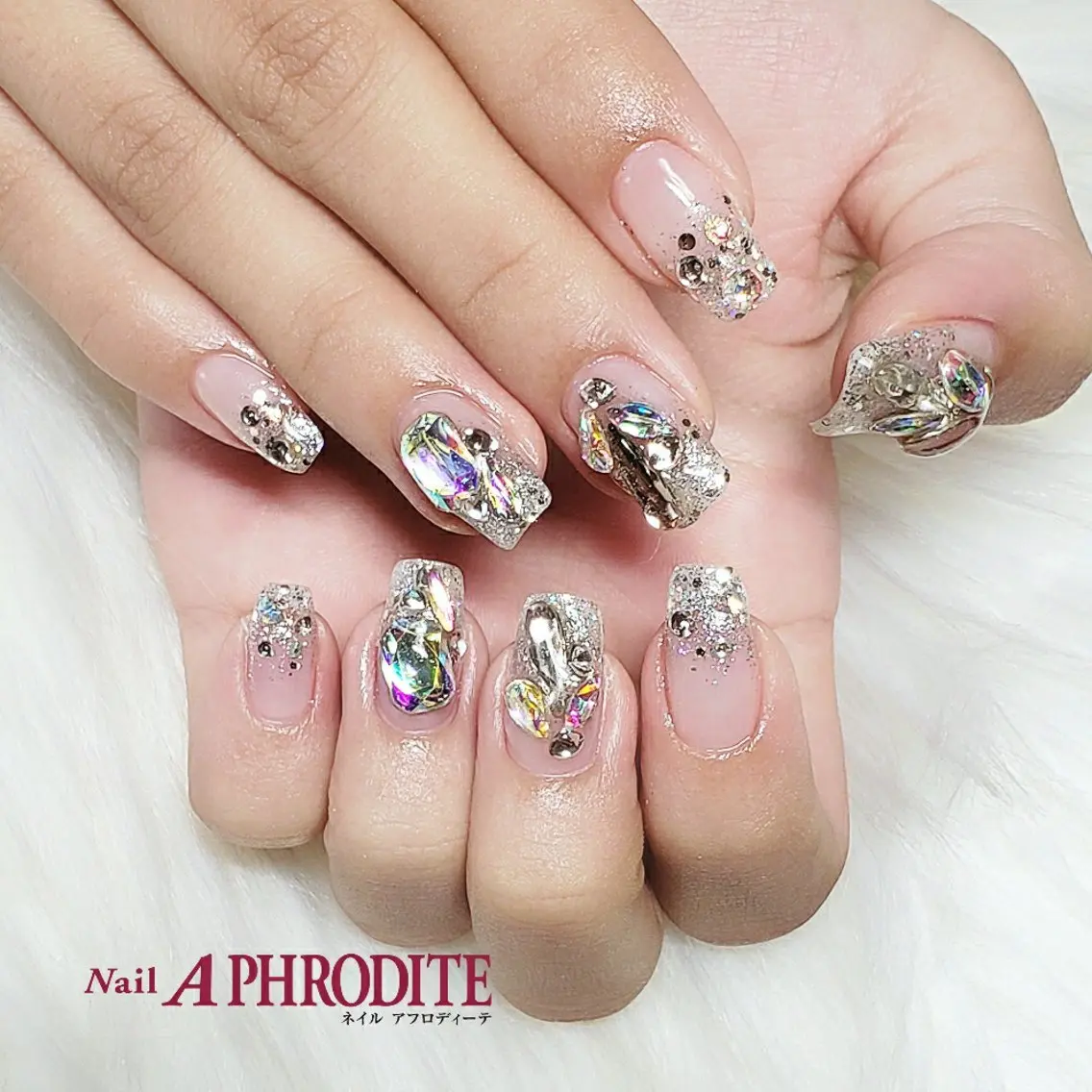 ネイル ジェルネイル ニュアンスネイル ソフトジェル ハンドネイル Nail Aphroditeのネイルデザイン