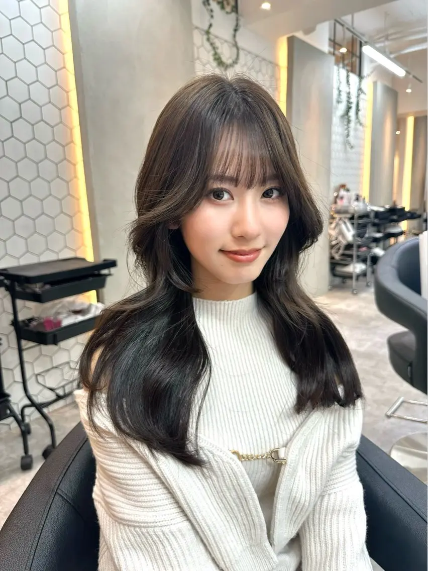 ロング カラー ミディアムレイヤー 添田晃基のヘアスタイル