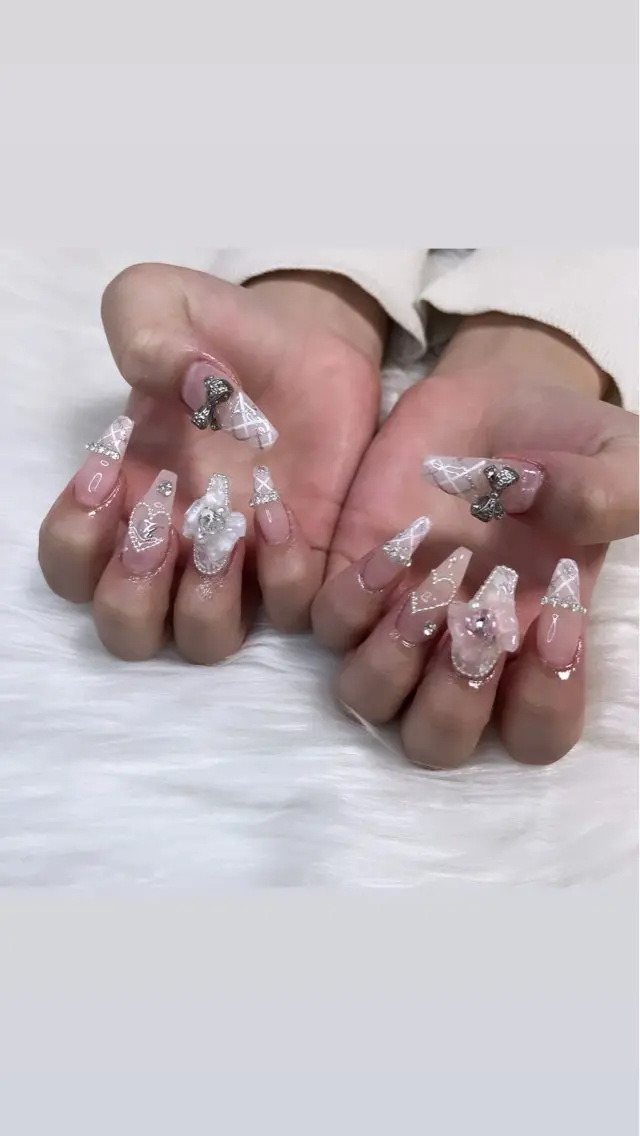 ネイル ガーリー ロングネイル Lala nailのネイルデザイン