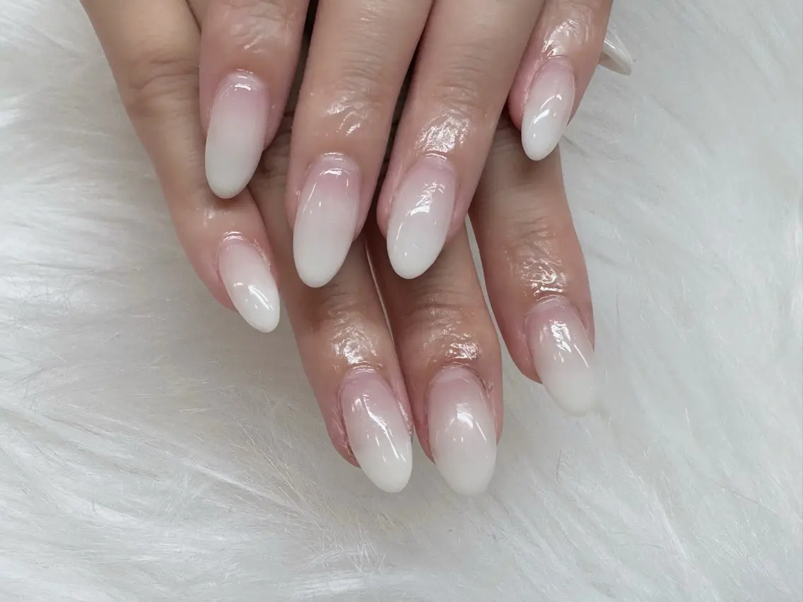 ネイル グラデーション 🌀nail ⋆ Yae 🫧のネイルデザイン