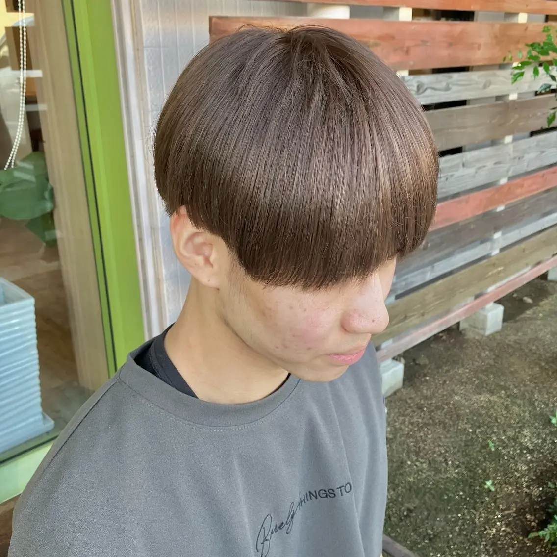 ショート カラー メンズ ベージュカラー ミルクティーベージュ カット ヘアカラー 森田 研司のヘアスタイル
