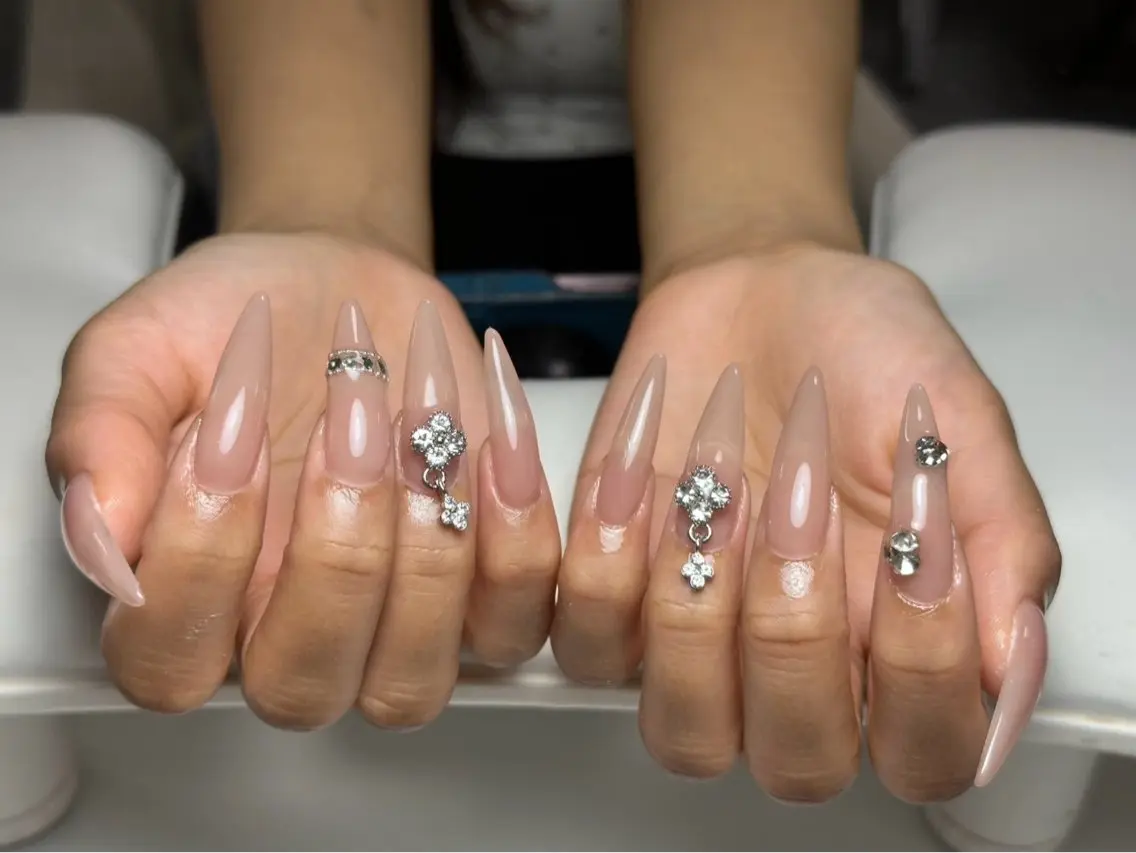ネイル ハンドネイル リナ ⭐️のネイルデザイン