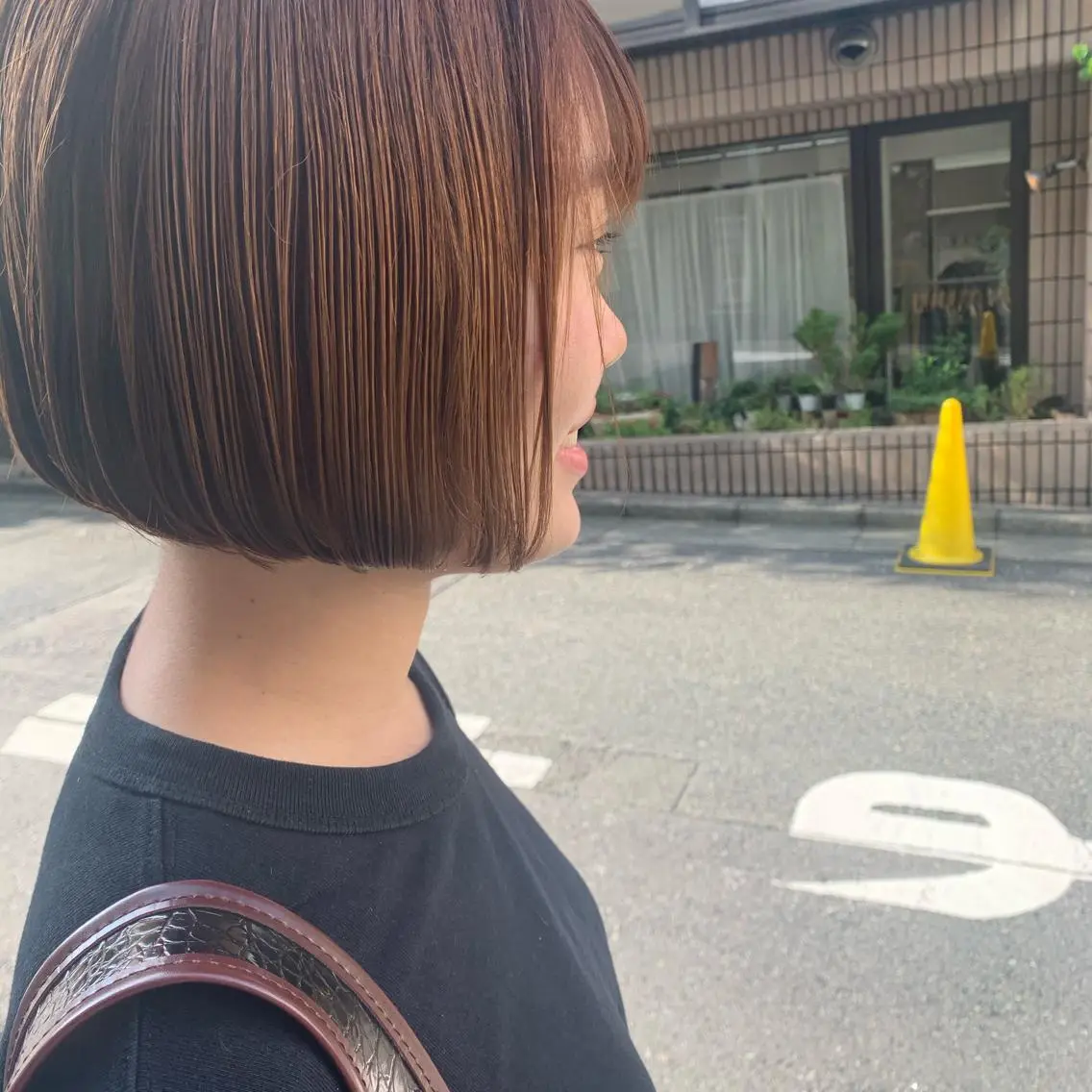 ショート カラー ヘアアレンジ サナ🌱 切りっぱなしボブのヘアスタイル