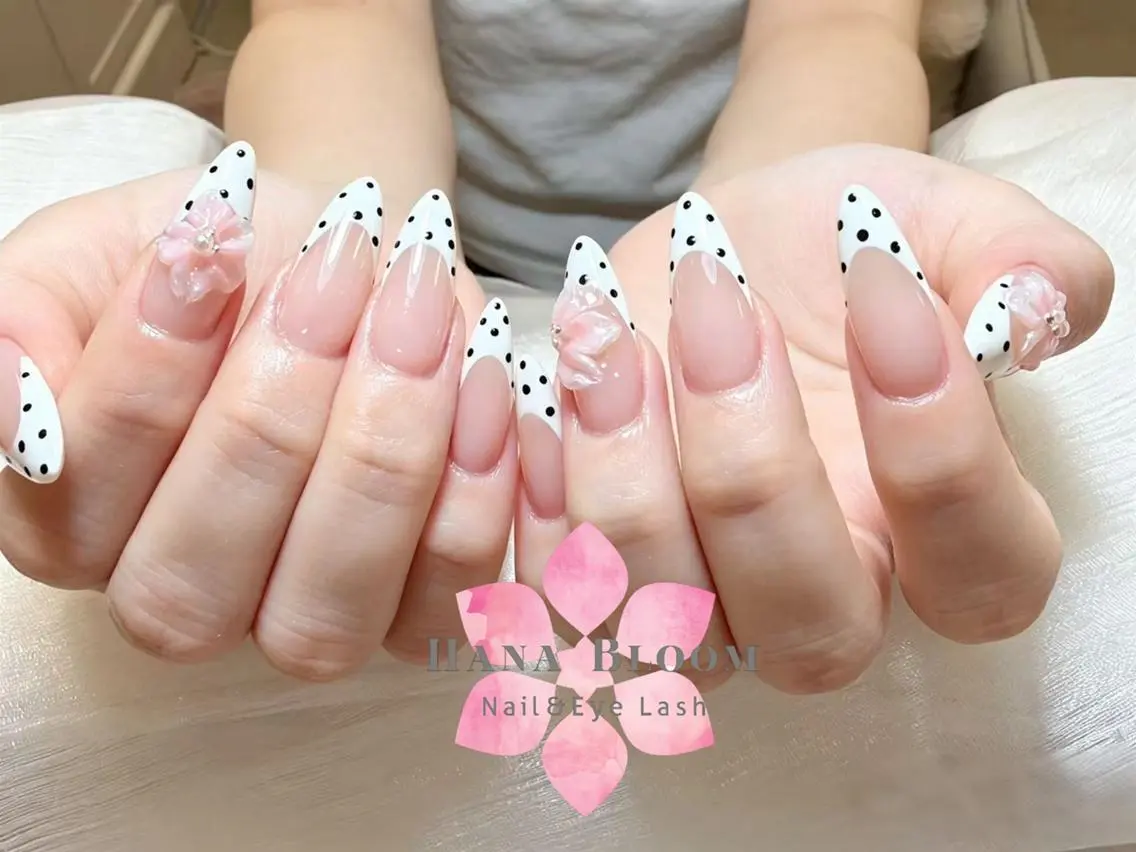 ネイル 長さ出し フットネイル フレンチネイル ジェルネイル ガーリー ハンドネイル ハンドケア Hana Bloom Nail 渋谷道玄坂のネイルデザイン