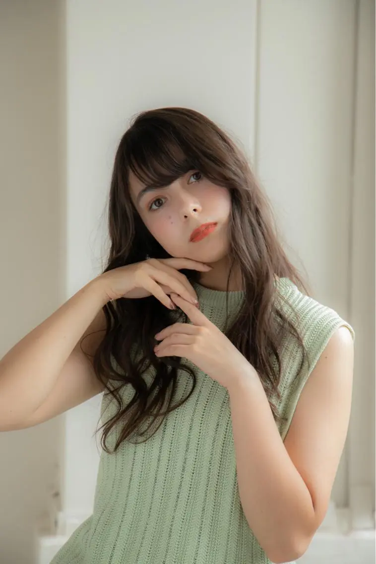 イルミナカラー+前髪カット+バイカルテトリートメント+超音波アイロンの写真