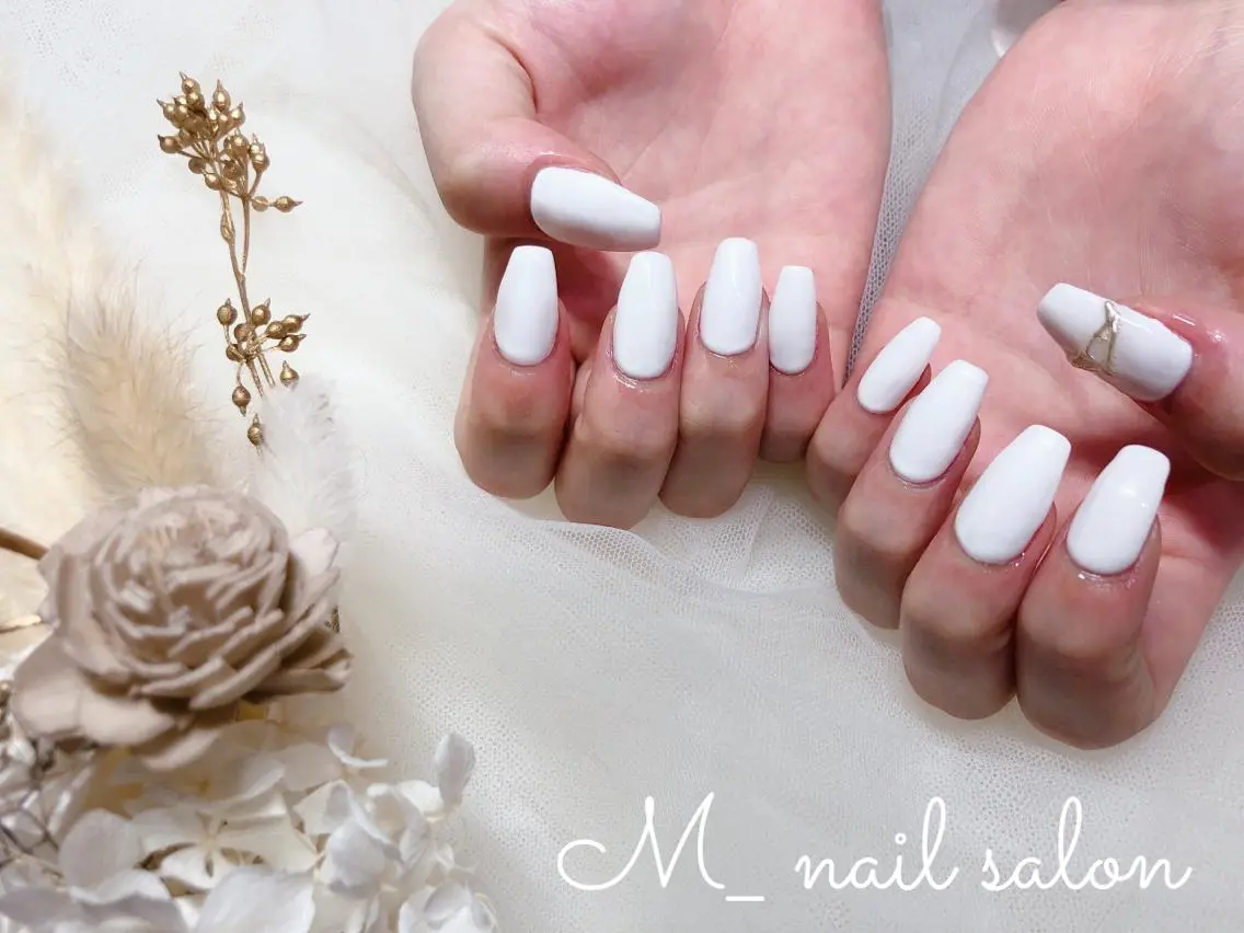 ネイル シンプルネイル M_ nail salonのネイルデザイン