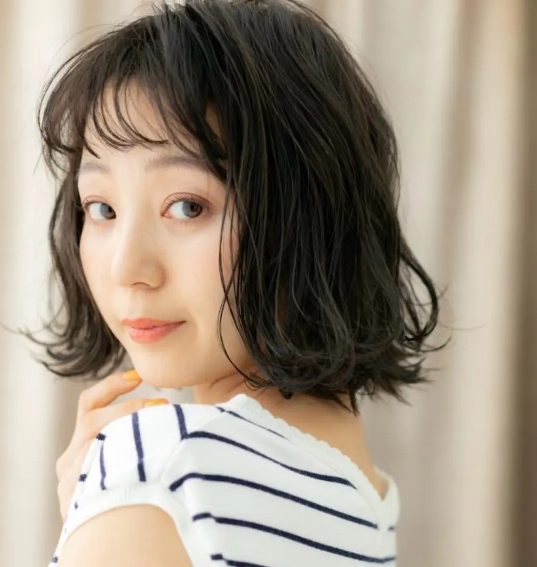 ミディアム パーマ 艶髪カラー🤍ྀི 強矢　美紗希🩷ྀིのヘアスタイル