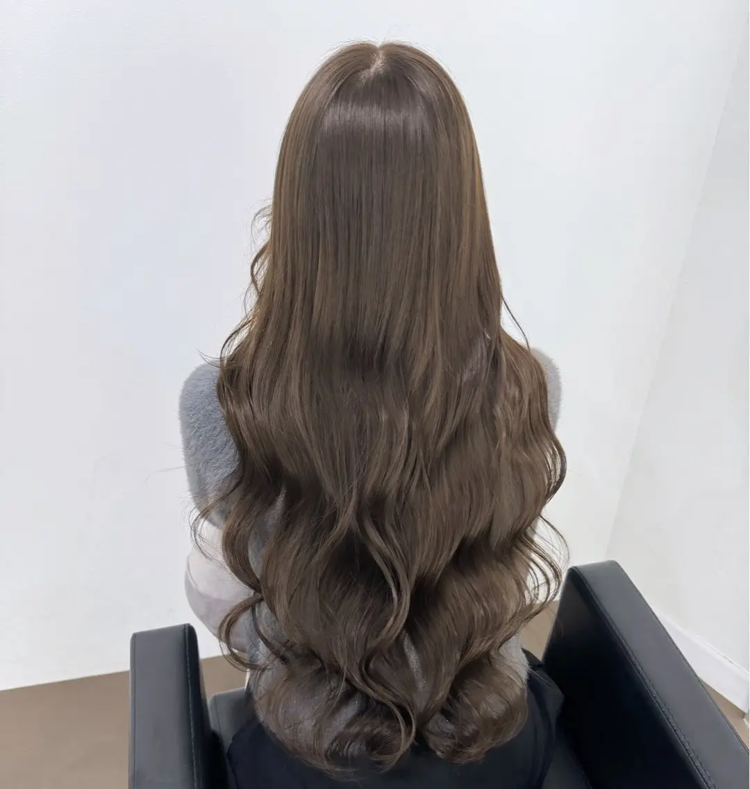 ロング ボブ くびれヘア 髪質改善 韓国風ヘア レイヤーカット 【ioe岡本】🐶 向井歩のヘアスタイル