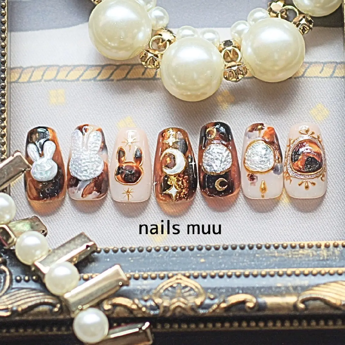ネイル べっ甲ネイル ホワイト nails muu まゆのネイルデザイン