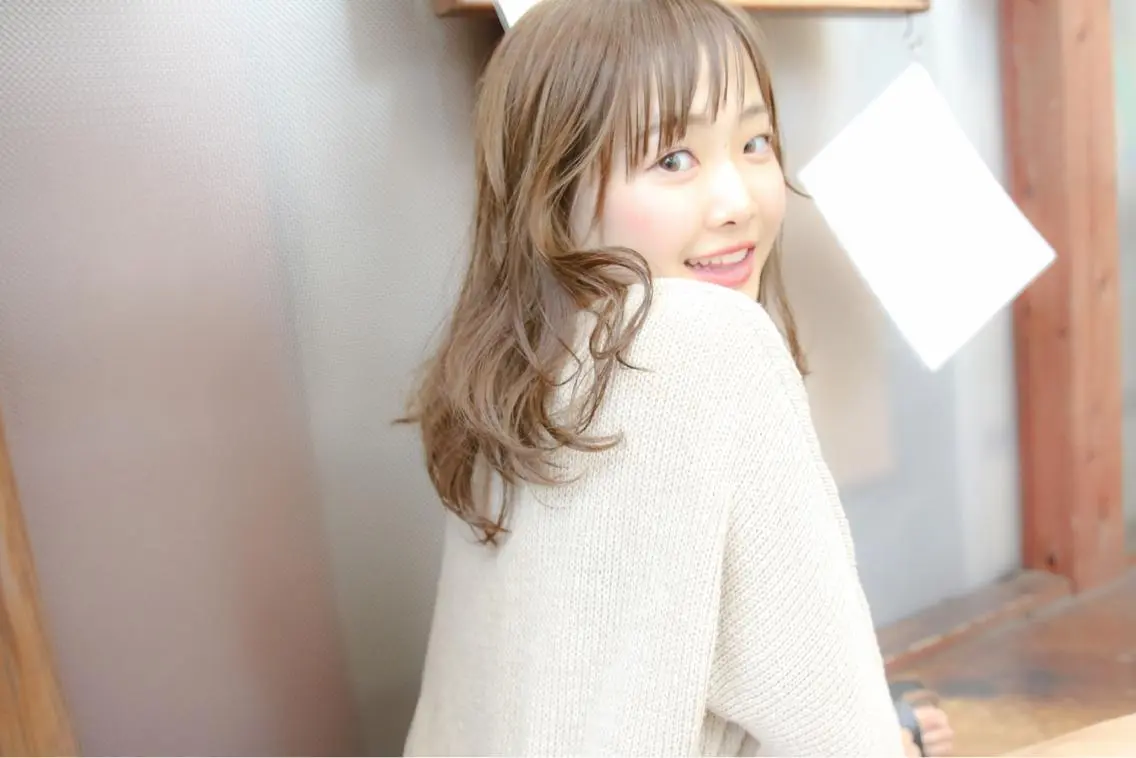 ミディアム カラー 中村 海のヘアスタイル