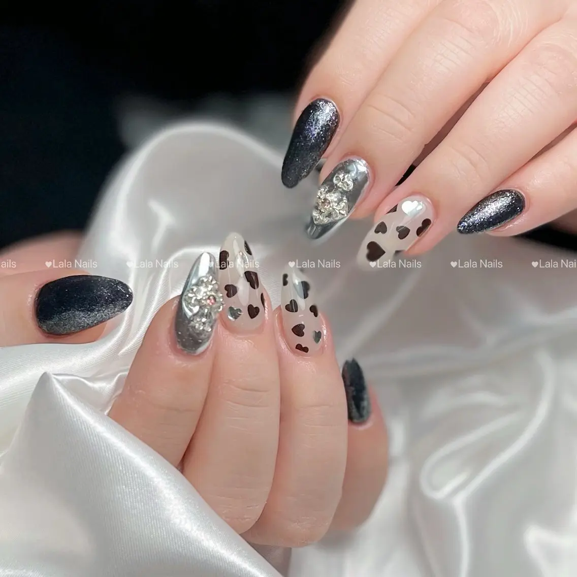 ネイル アートネイル 長さ出し フレンチネイル グラデーション キラキラネイル ハンドネイル Akina Nailのネイルデザイン