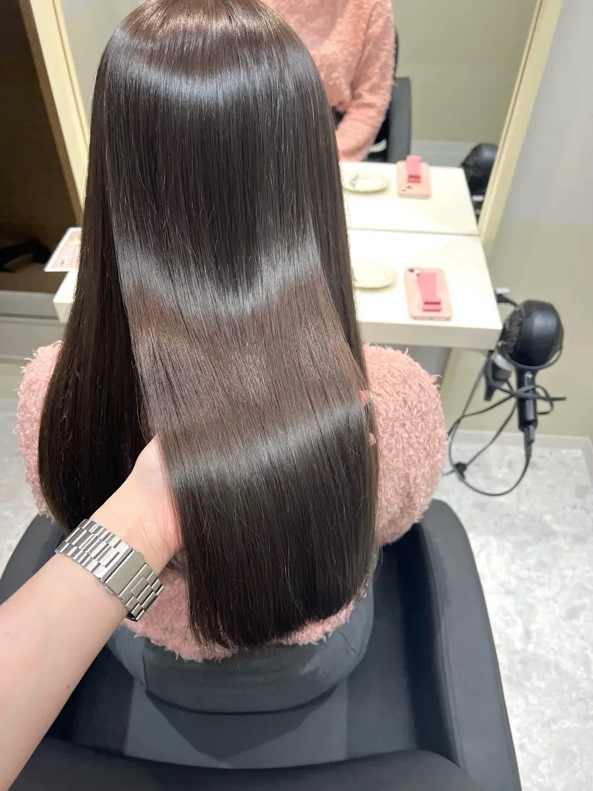 ロング くびれヘア 顔まわりレイヤー 髪質改善 韓国風ヘア レイヤーカット カット ヘアカラー トリートメント ヘッドスパ shindo lisa🎀🪽のヘアスタイル