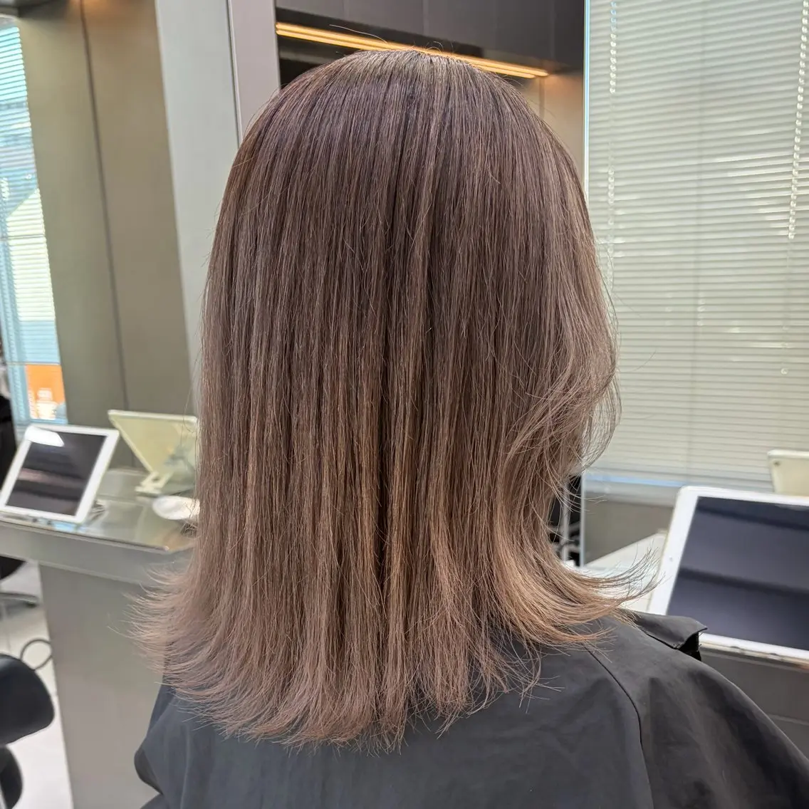 ミディアム カット ヘアカラー トリートメント 🫧バレイヤージュ/ ハイライト/ミズキのヘアスタイル