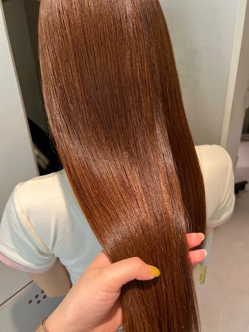ロング トリートメント momb 折戸結菜のヘアスタイル