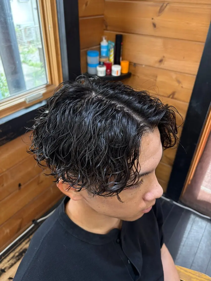 パーマ メンズ センターパート メンズパーマ 波巻きパーマ カット パーマ 【メンズ専門‼️】 中林良嘉のヘアスタイル