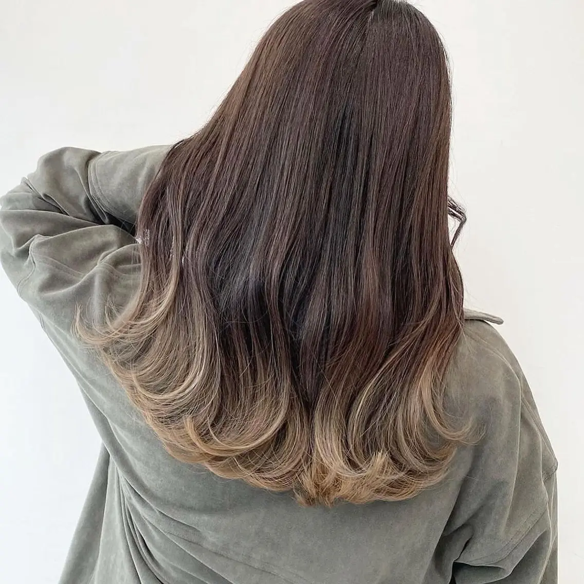 ロング カラー グラデーションカラー 宮嶋 蓮のヘアスタイル