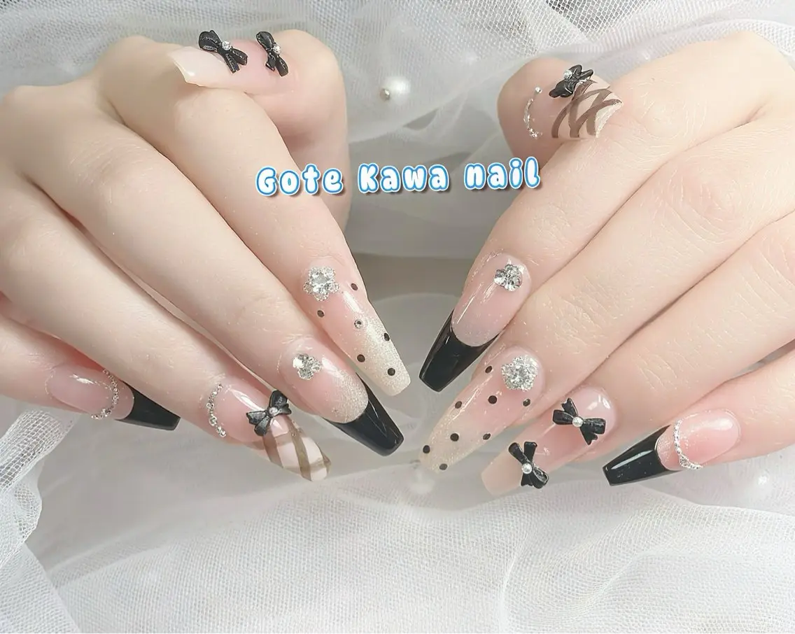 ネイル ドット フレンチネイル リボン 春ネイル ハンドネイル ハンドケア Gote Kawa nail salonのネイルデザイン