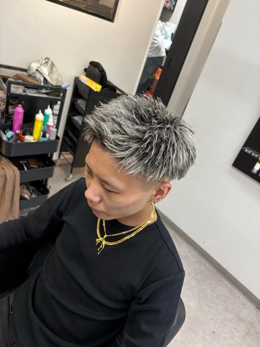 ショート カラー ヘアアレンジ メンズ メンズメッシュ メッシュ カット ヘアカラー ヘアセット men'slapis YUTOのヘアスタイル
