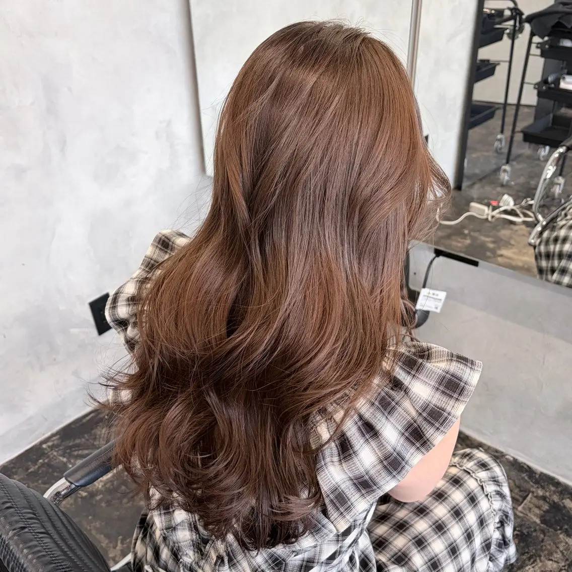 ロング ヘアカラー トリートメント 松川ヒナ｜韓国レイヤ /耳つぼジュエリーのヘアスタイル