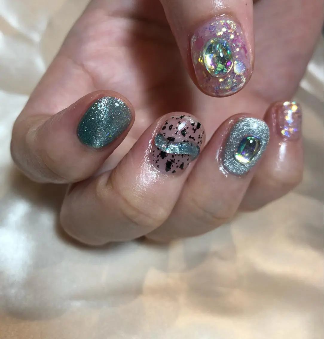 ネイル グリーン パラあり！フィルイン 美フォルムのネイルデザイン