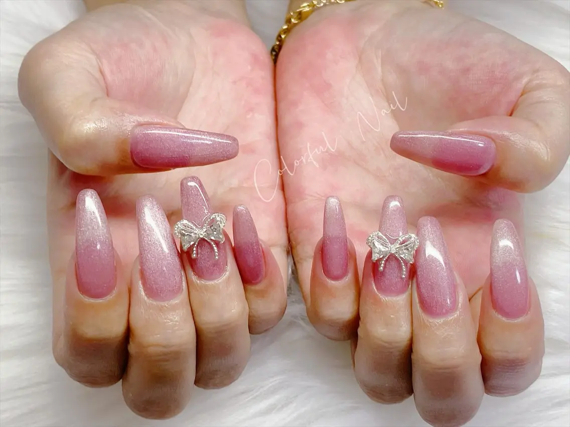 ネイル フラッシュネイル フットネイル フレンチネイル ジェルネイル ガラスフレンチ 🎀Colorful 💅Nailのネイルデザイン