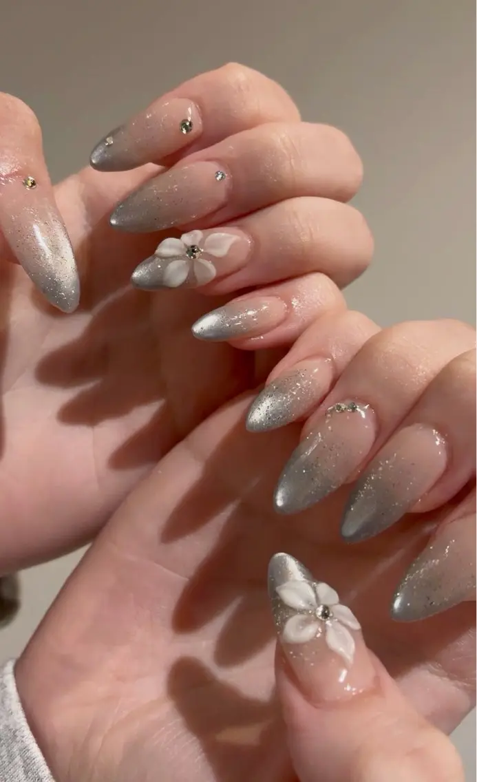 ネイル グラデーション マグネットネイル モンタナ nailのネイルデザイン