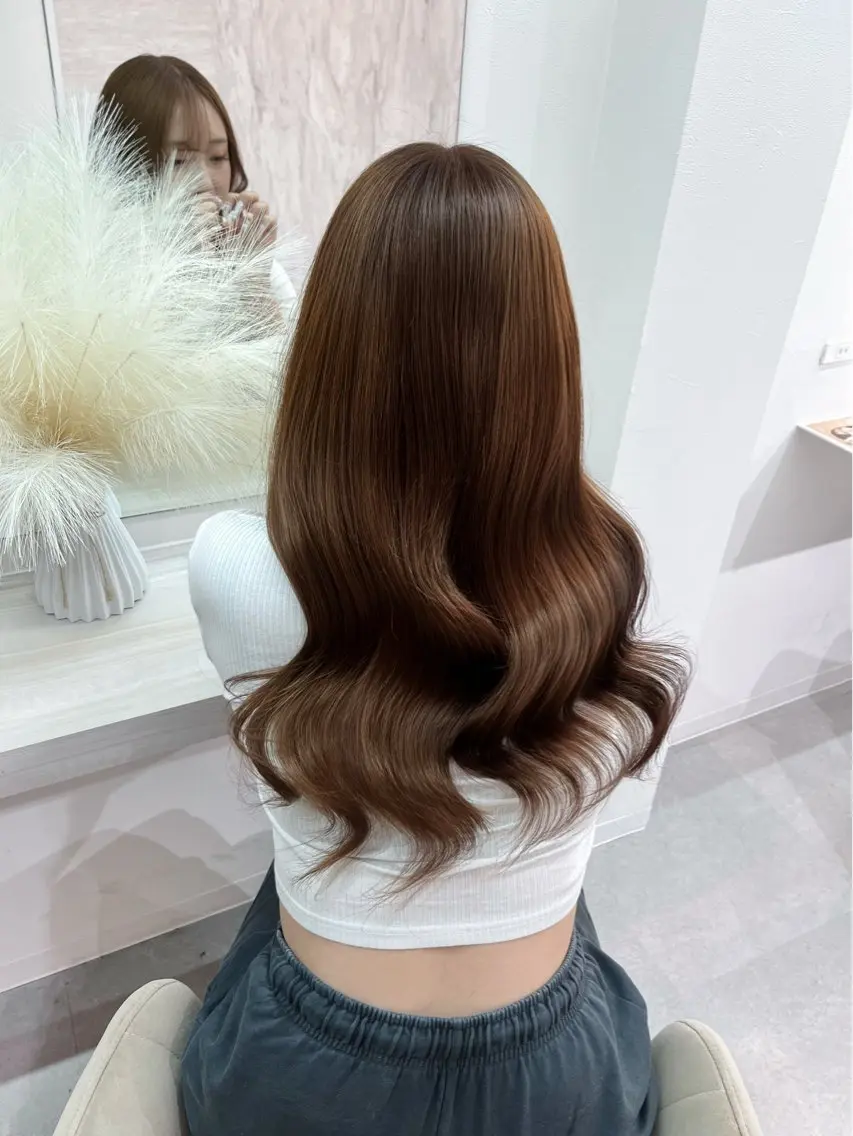 ロング くびれヘア デート 韓国風ヘア 🩶艶感ハイトーン/ 池袋/mei🩶のヘアスタイル