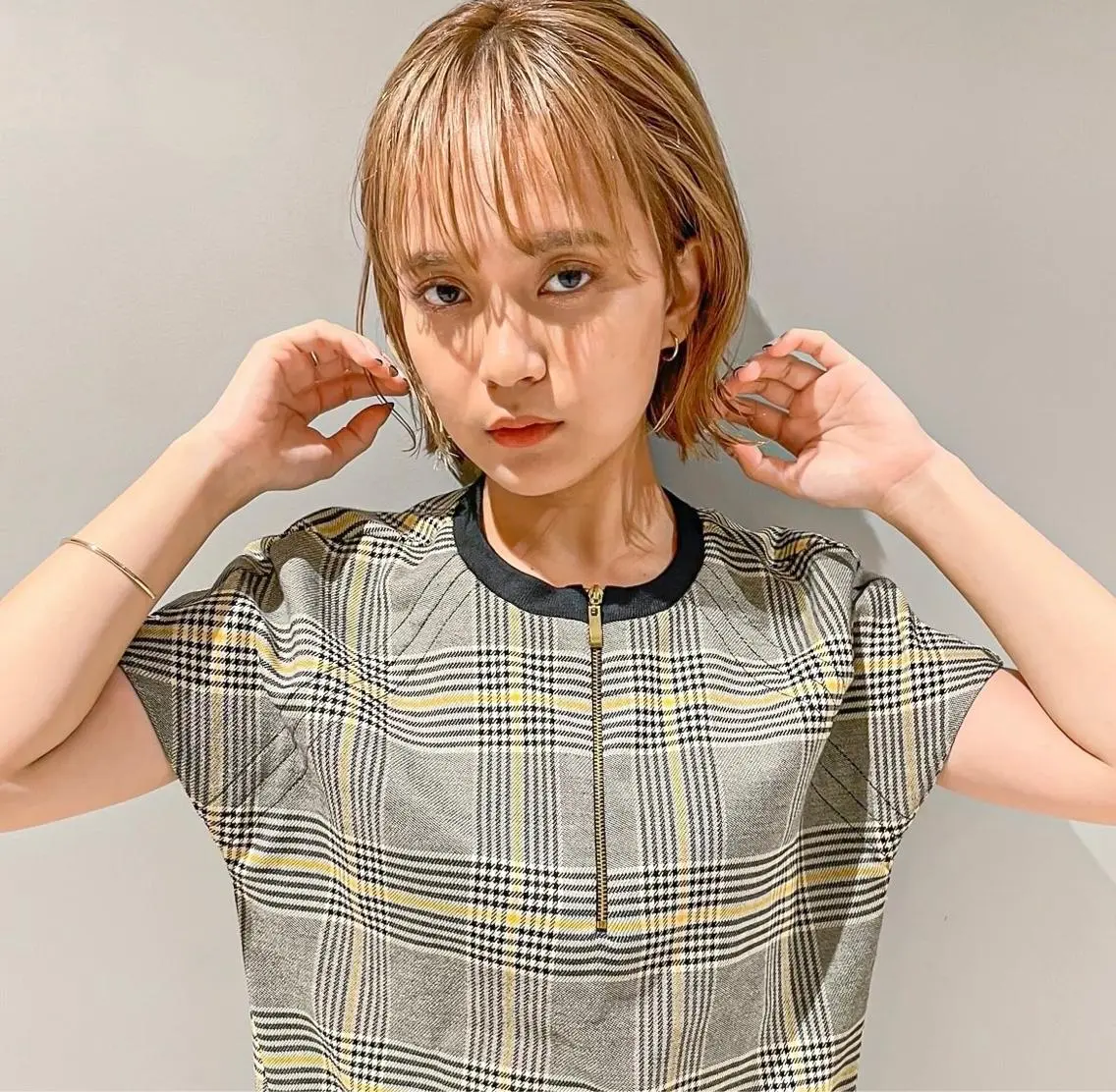 ショート カット ヘアカラー トリートメント 【20代ダメージ毛に 髪質改善】のヘアスタイル